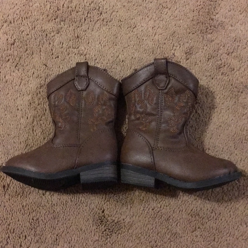 Gently used cowgirl boots toddler size 4